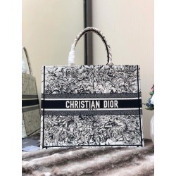 Dior Book Tote Bag In Latte Zodiac Embroidery 440