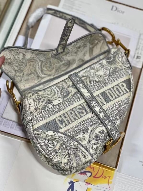 Dior Saddle Bag In Grey Toile de Jouy Embroidery 028