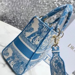 Dior Medium Lady D-Lite Bag In Blue Toile de Jouy Canvas 681