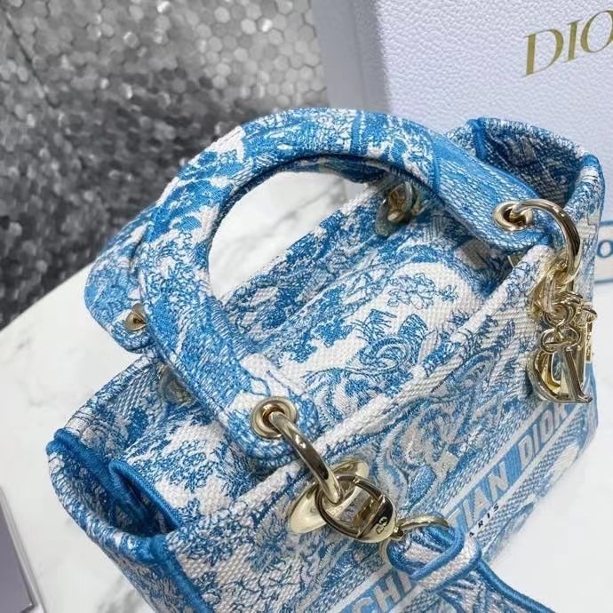 Dior Medium Lady D-Lite Bag In Blue Toile de Jouy Canvas 681