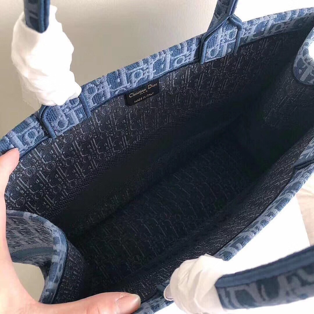 Dior Book Tote Bag In Denim Blue Oblique Canvas 529