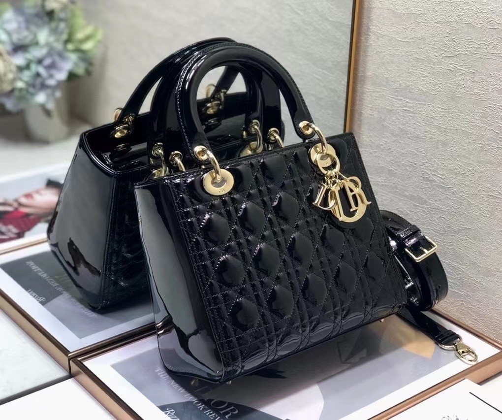 Dior Medium Lady Dior Bag In Black Patent Cannage Calfskin 035