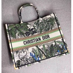 Dior Book Tote Bag In Green Toile De Jouy Tropicalia 151