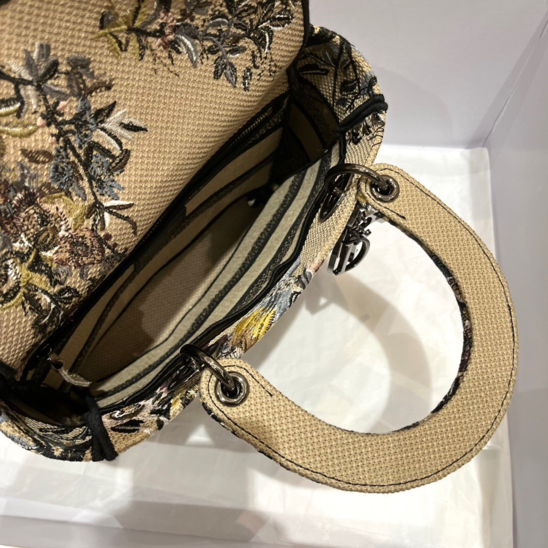 Dior Medium Lady D-Lite Bag In Beige Jardin d'Hiver Embroidery 772