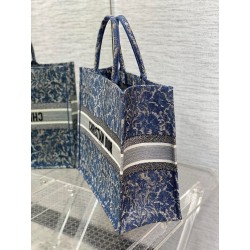 Dior Large Book Tote Bag In Blue Brocart Denim-Effect Embroidery 178