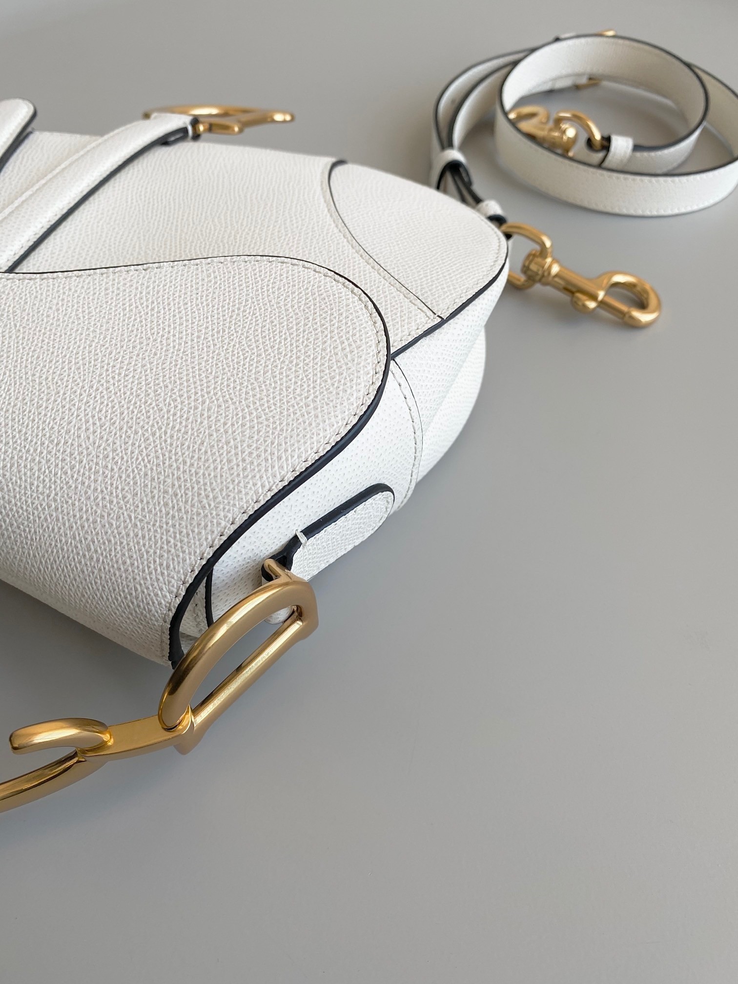 Dior Saddle Bag with Strap in White Grained Calfskin 768