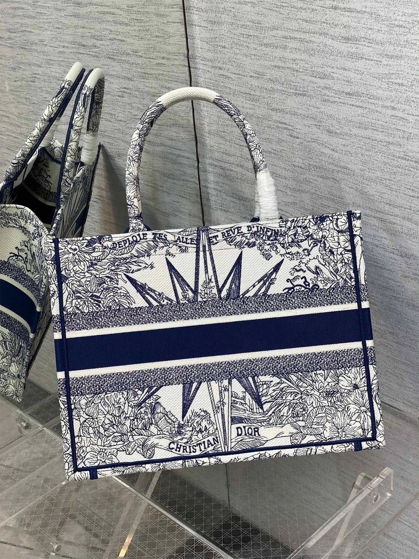 Dior Medium Dior Book Tote In White and Blue Rêve d'Infini Embroidery 379