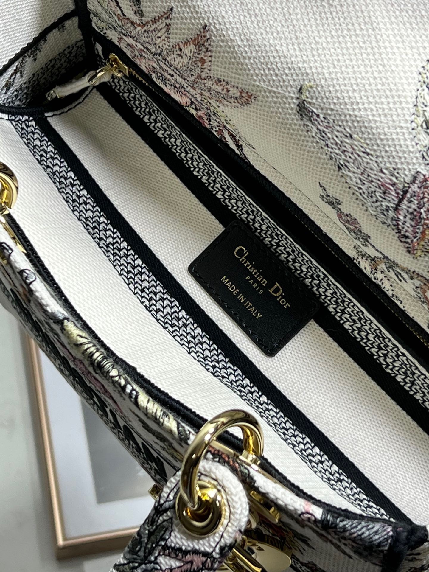 Dior Medium Lady D-Lite Bag In White Jardin Botanique Embroidery 519