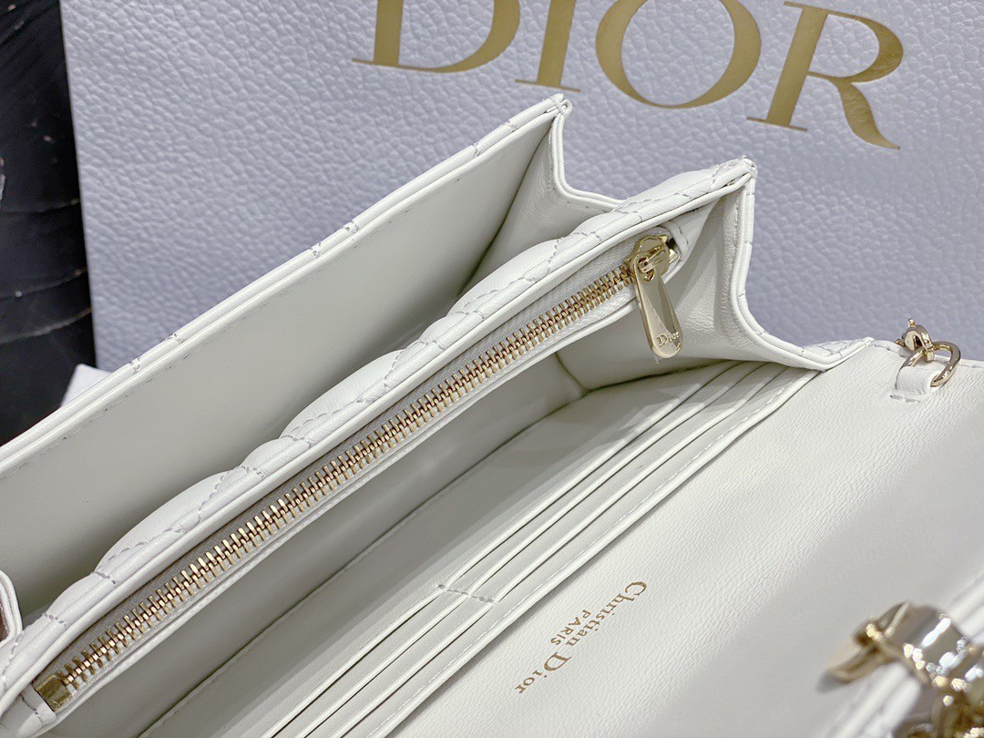 Dior Lady Dior Chain Pouch In White Cannage Lambskin 675