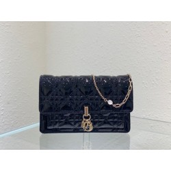 Dior Lady Dior Chain Pouch In Black Patent Calfskin 709