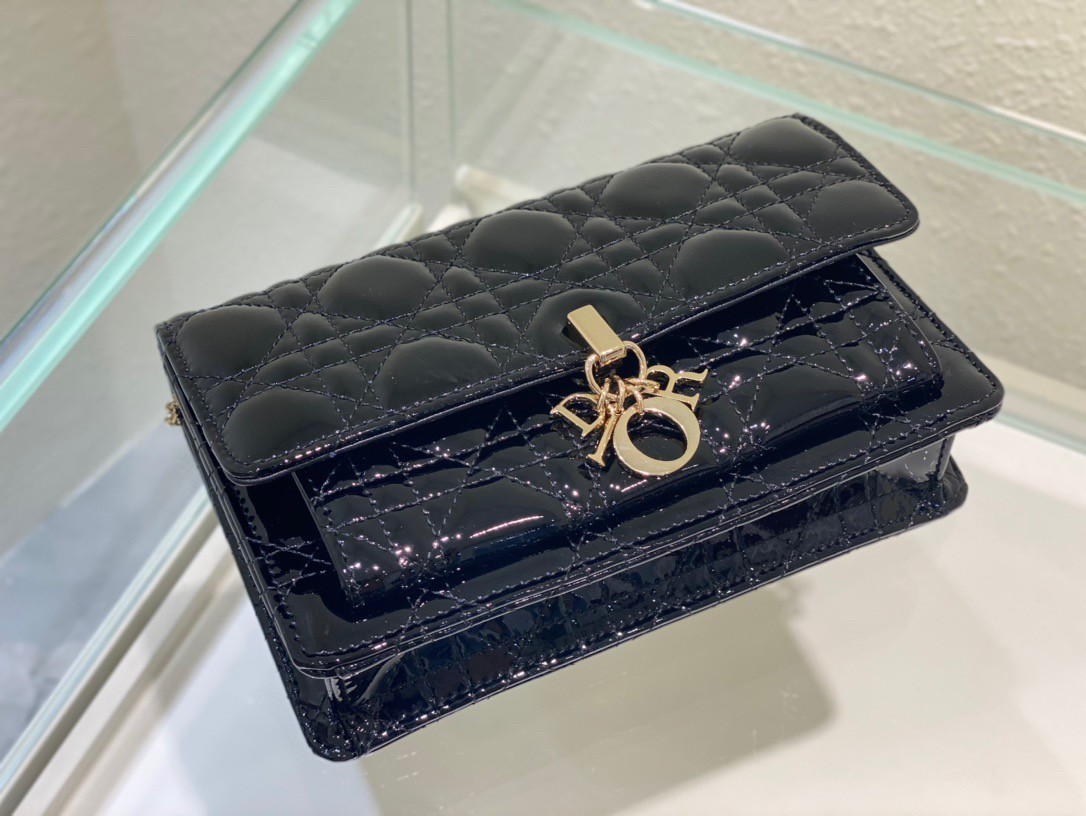 Dior Lady Dior Chain Pouch In Black Patent Calfskin 709