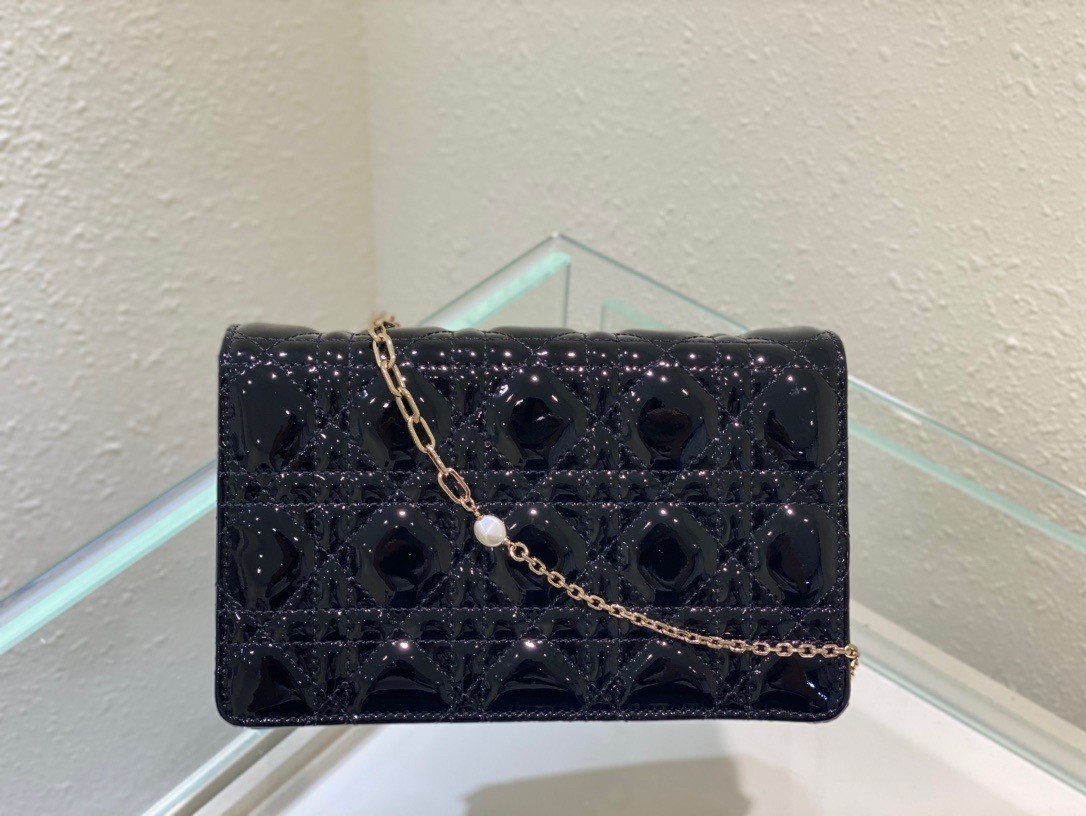 Dior Lady Dior Chain Pouch In Black Patent Calfskin 709