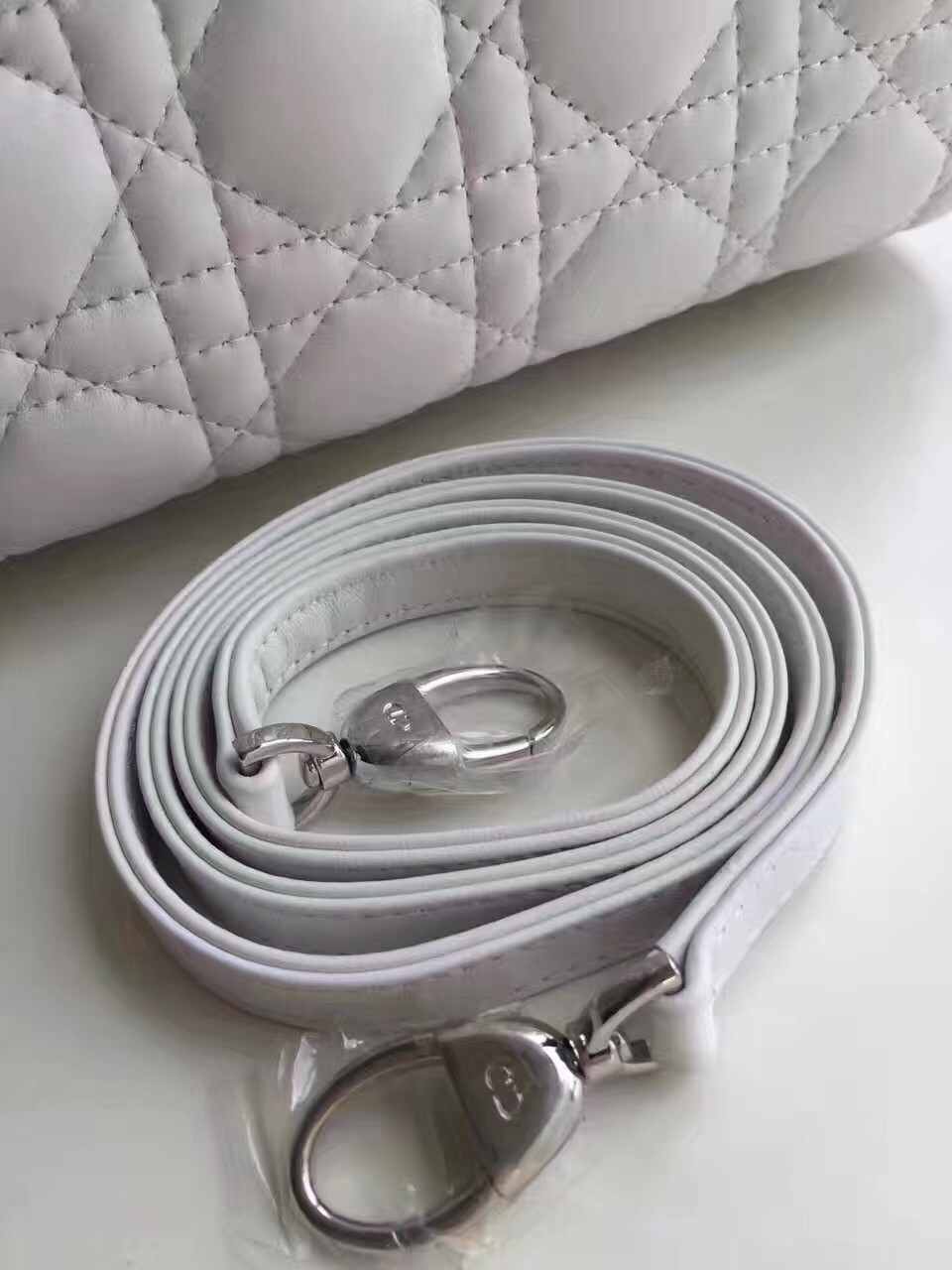 Dior Medium Lady Dior Bag In White Lambskin 713