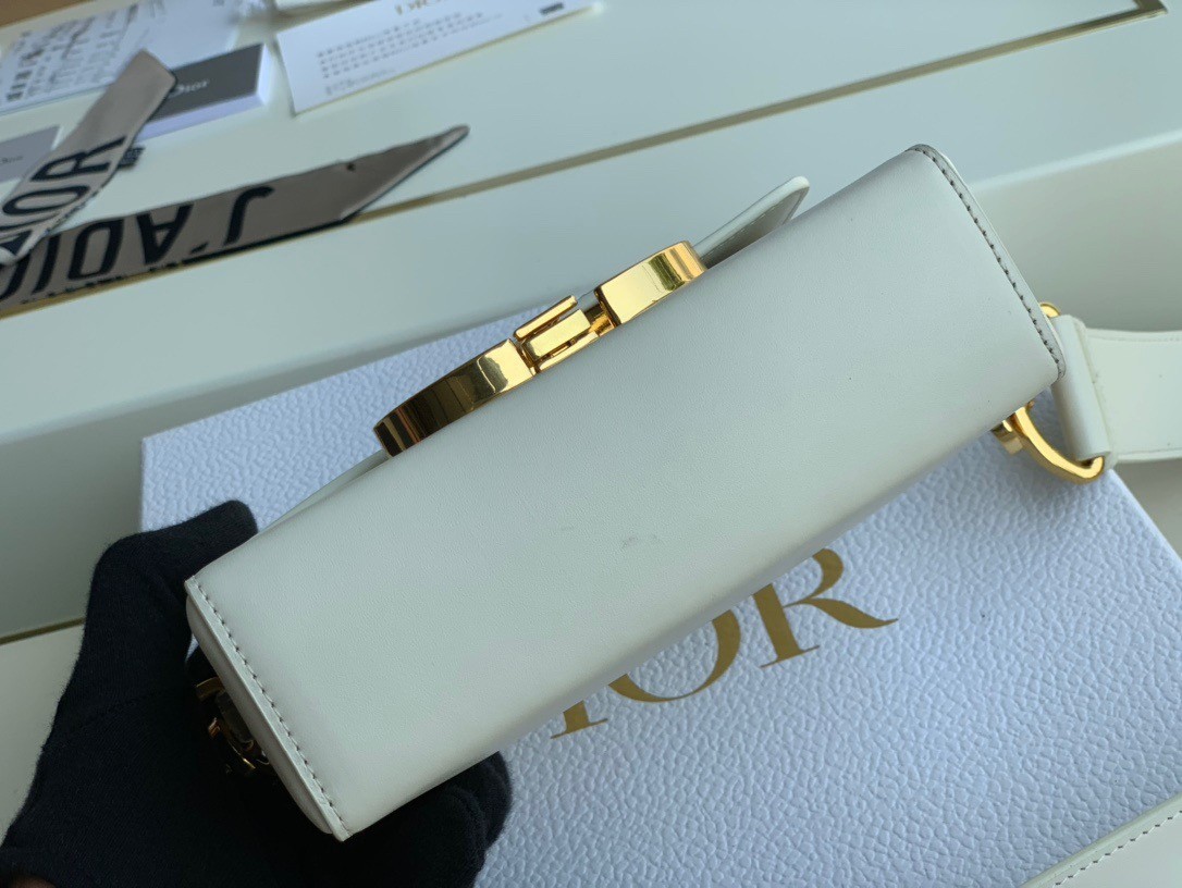 Dior 30 Montaigne Box Bag In White Box Calfskin 733