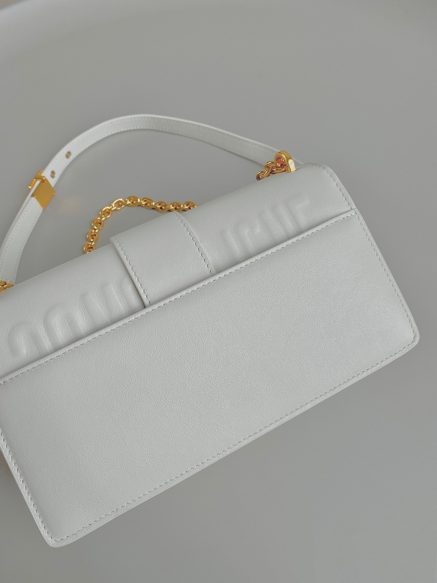 Dior 30 Montaigne East-West Bag with Chain in White Calfskin 548