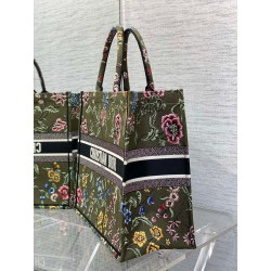 Dior Large Book Tote Bag In Green Dior Petites Fleurs Embroidery 746