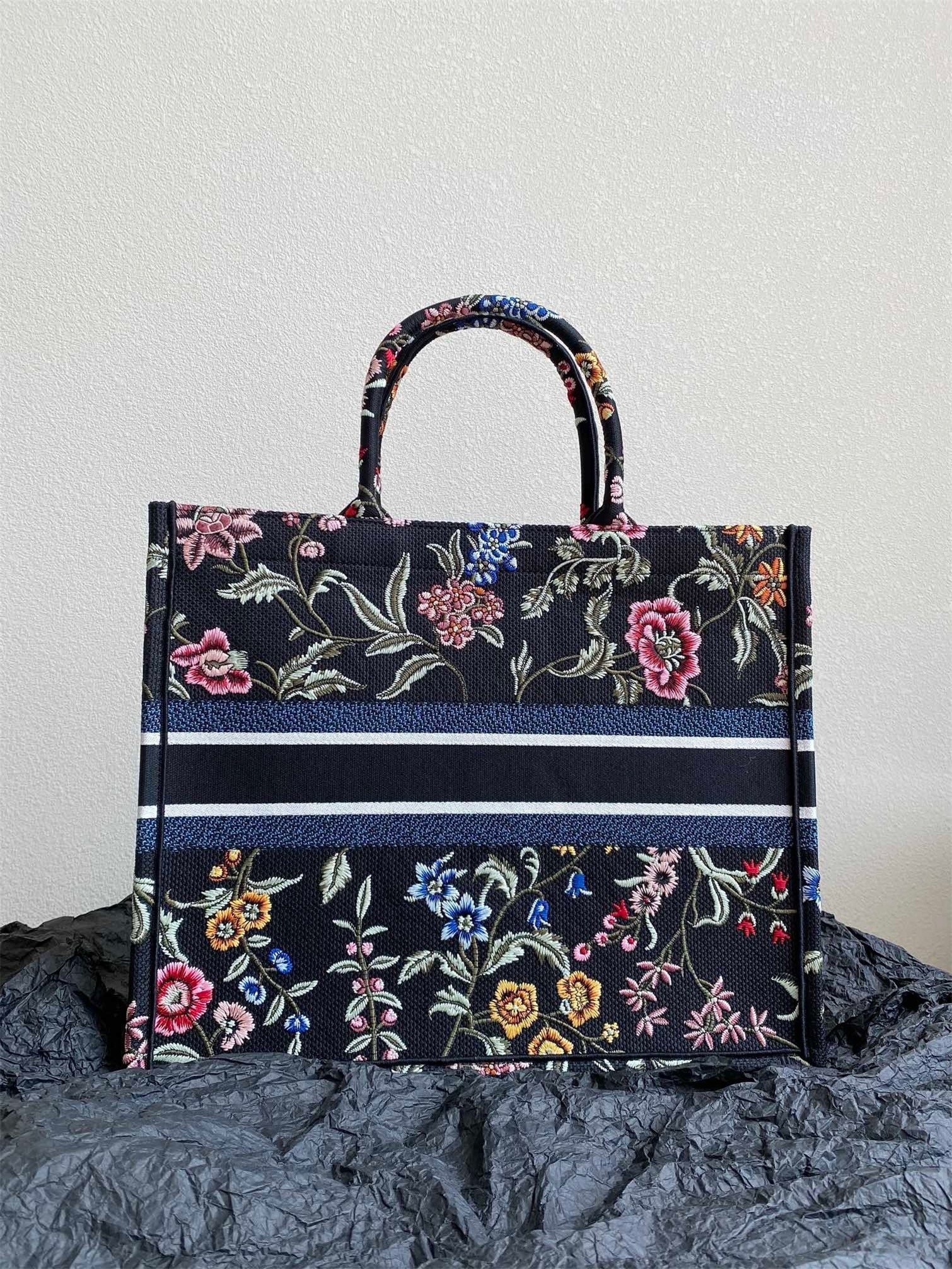 Dior Large Book Tote Bag In Black Dior Petites Fleurs Embroidery 763