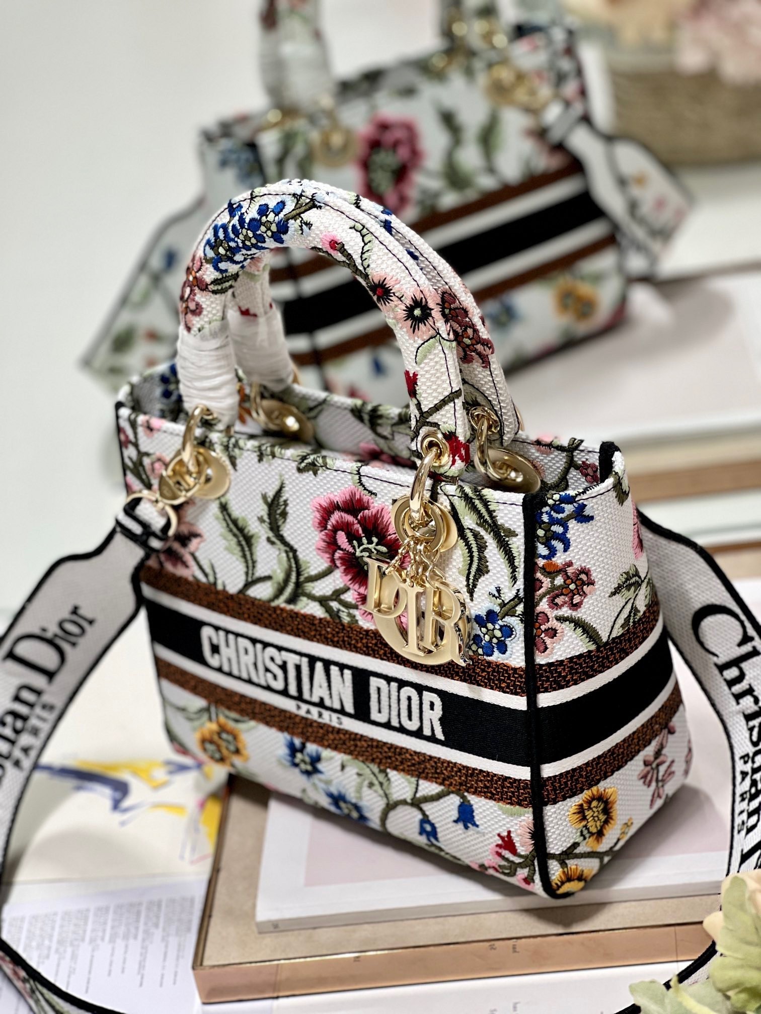 Dior Lady D-Lite Medium Bag In White Dior Petites Fleurs Embroidery 703