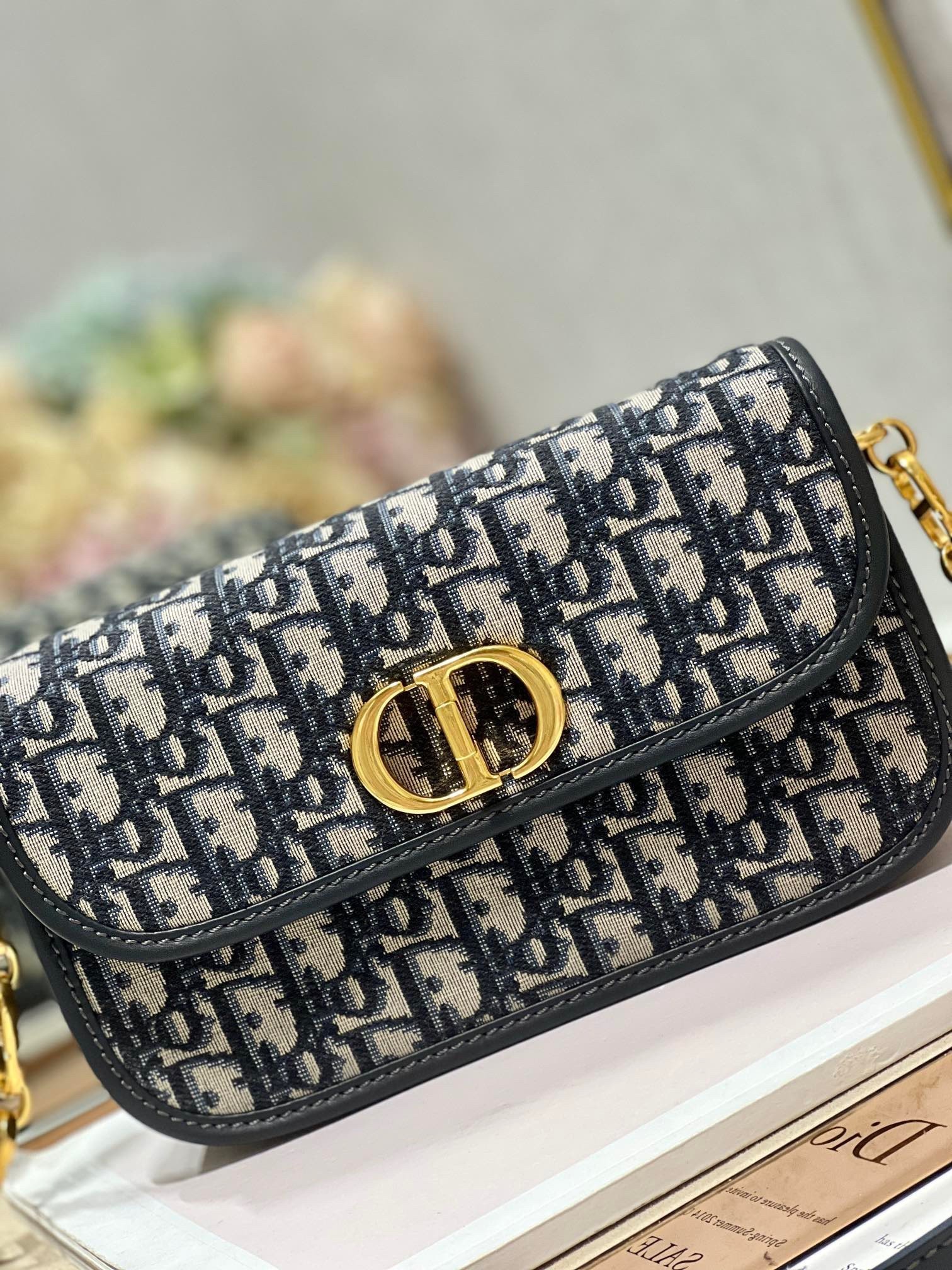 Dior 30 Montaigne Avenue Bag In Blue Dior Oblique Jacquard 756