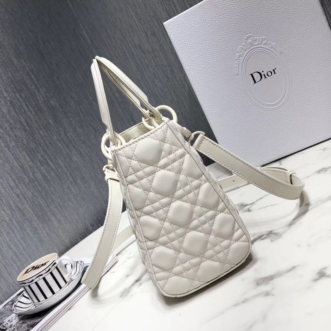 Dior Medium Lady Dior Bag In White Ultra Matte Calfskin 792