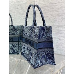 Dior Medium Book Tote Bag In Denim Blue Toile de Jouy Embroidery 735