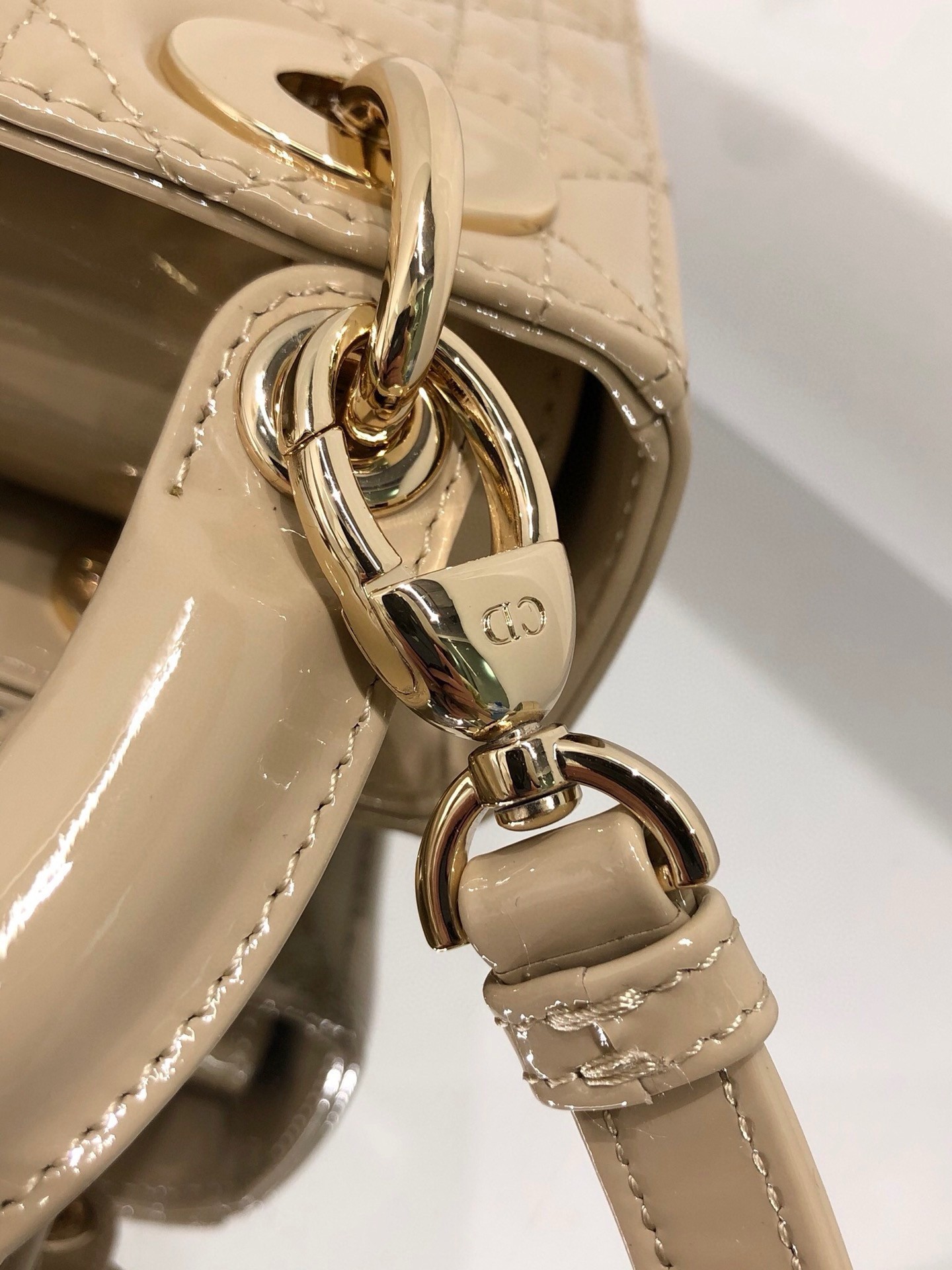 Dior Lady Dior Mini Chain Bag with Chain in Aesthetic Beige Patent Calfskin 636