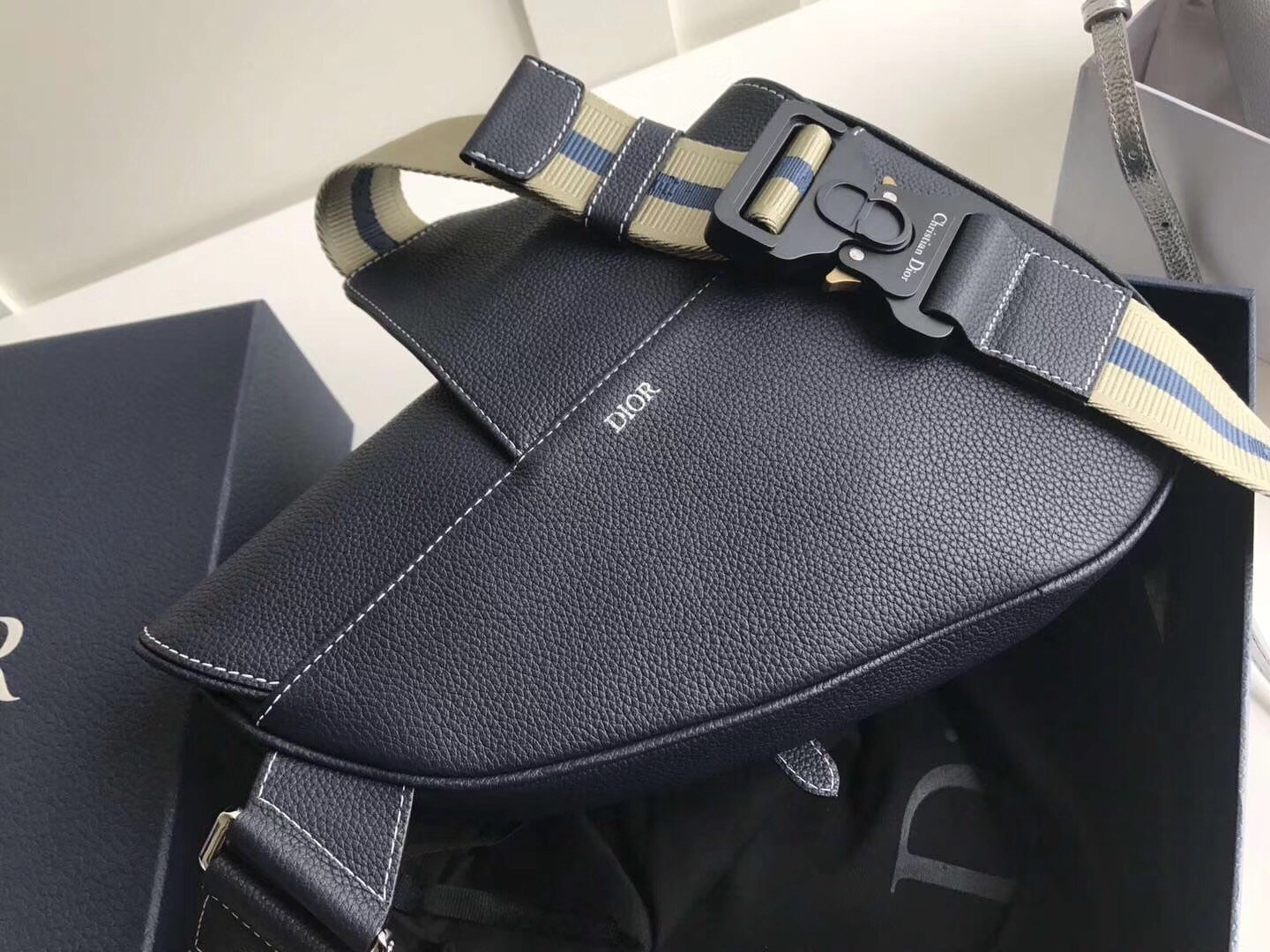 Dior Men's Saddle Belt Bag In Navy Grained Calfskin 754