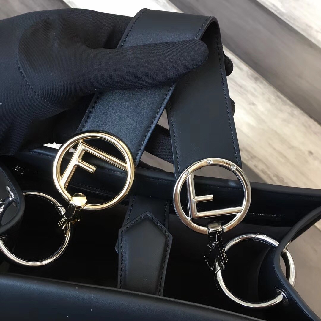 Fendi Small Runaway Bag In Black Calfskin Leather 650