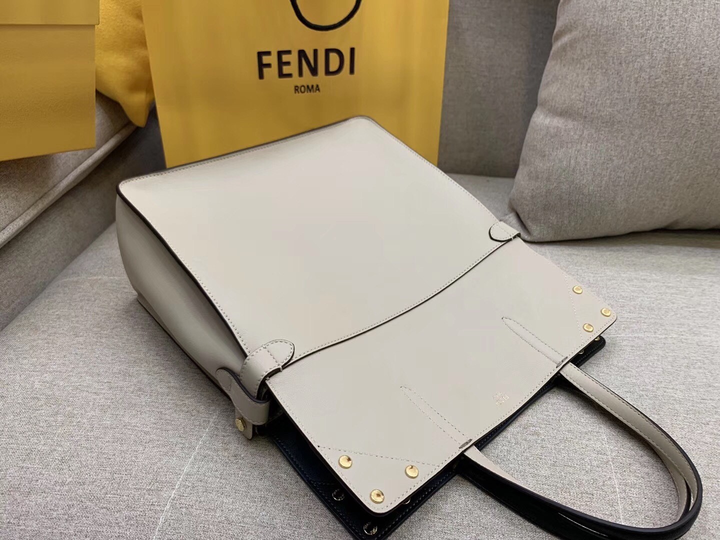 Fendi Large Flip Tote Bag In Beige Calfskin 093