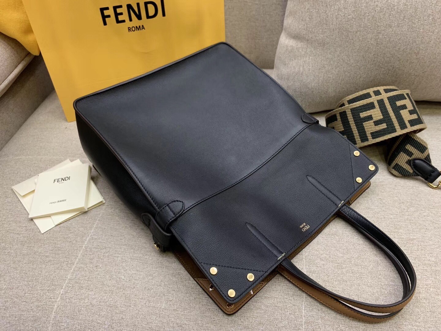 Fendi Large Flip Tote Bag In Black Calfskin 285