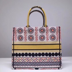 Dior Book Tote Bag In Multicolored Geometric Canvas 067