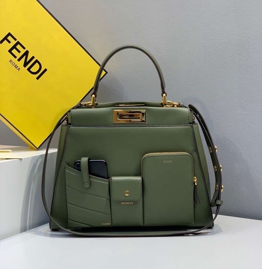 Fendi Peekaboo Pocket Medium Bag In Green Calfskin 552