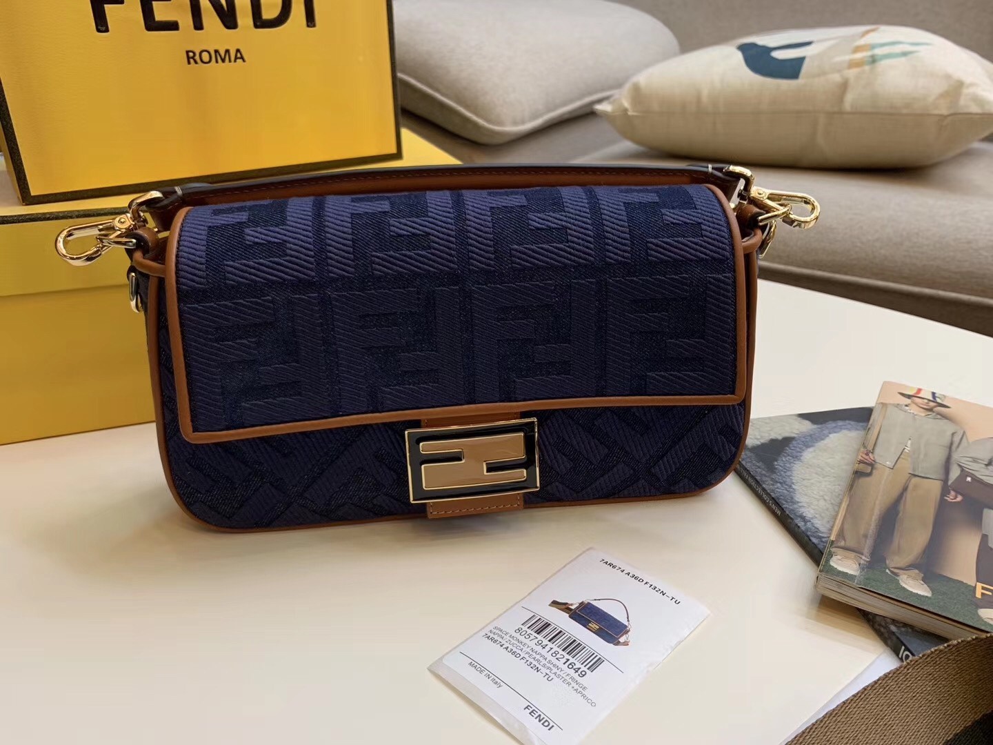 Fendi Baguette Medium Bag In Blue Denim 230