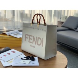 Fendi Sunshine Shopper Bag In White Calfskin 232